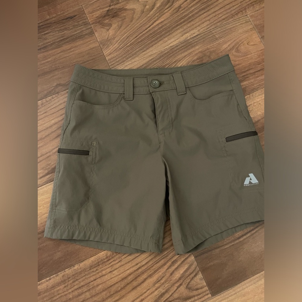 Eddie Bauer First Ascent - Eddie Bauer First Ascent Women's Guide Pro Short